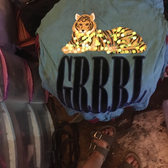 Clothes - Picture 8 of 12